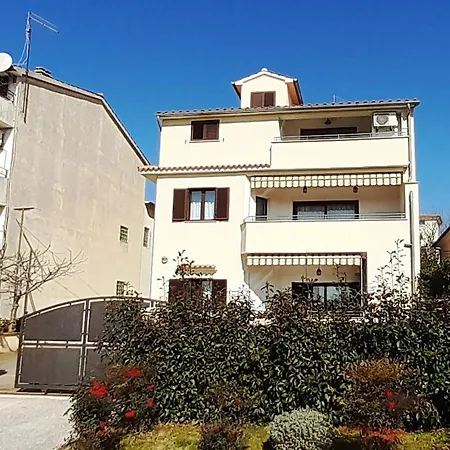 Apartment Valmare